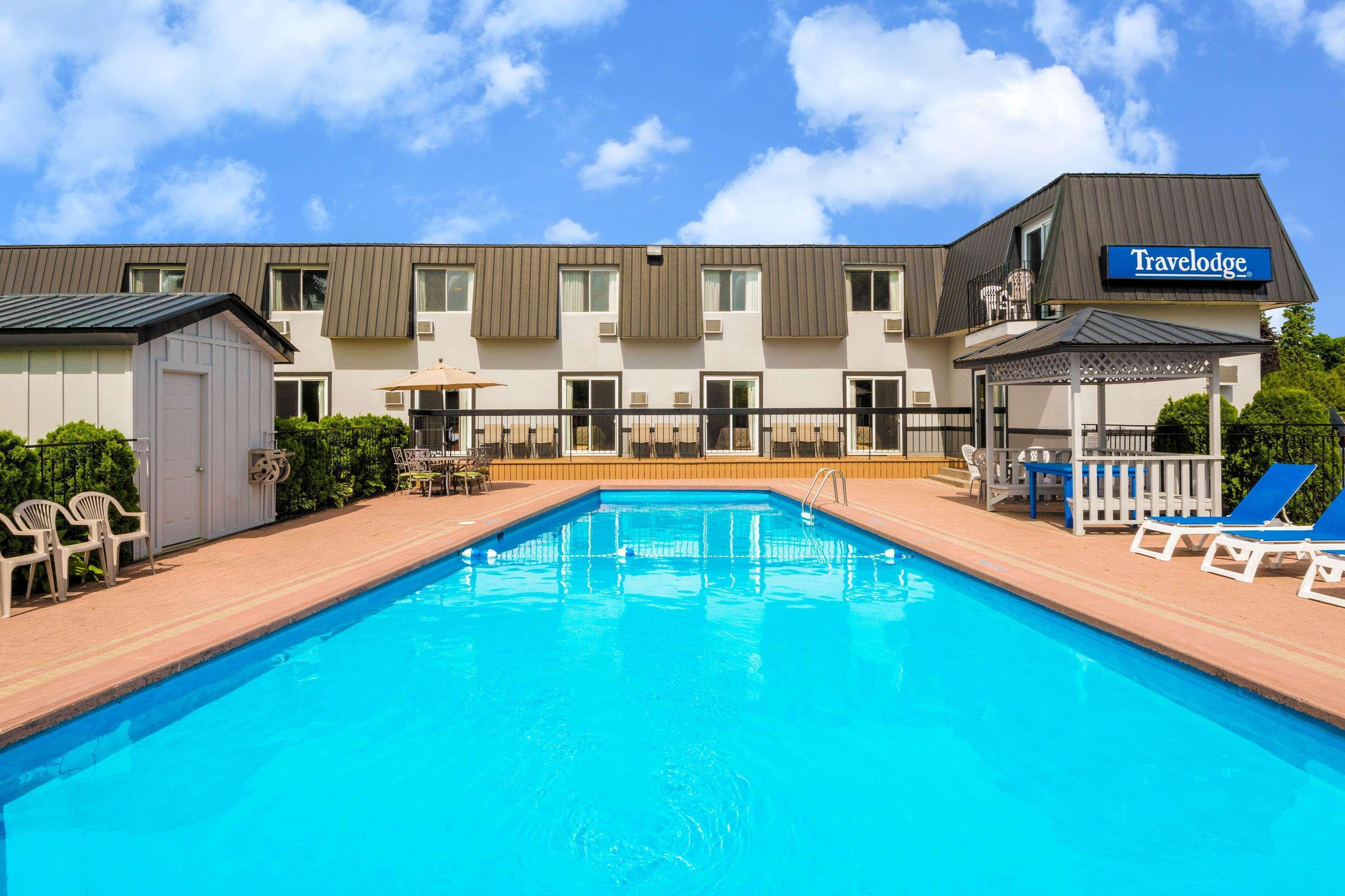 Travelodge By Wyndham Gananoque Zewnętrze zdjęcie