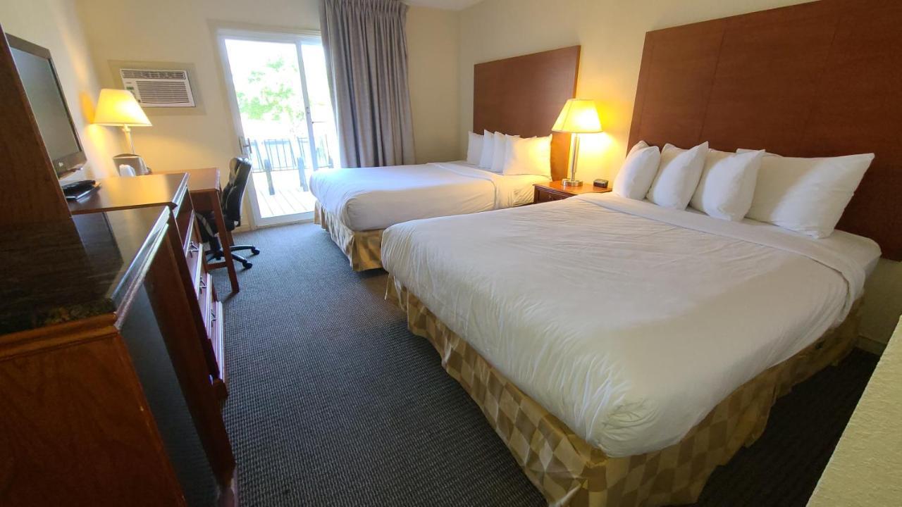 Travelodge By Wyndham Gananoque Pokój zdjęcie