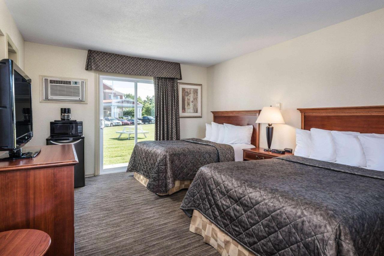Travelodge By Wyndham Gananoque Zewnętrze zdjęcie