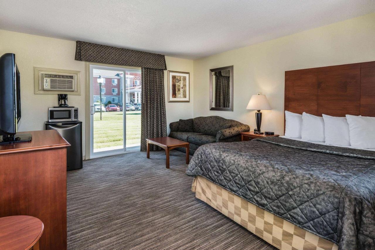 Travelodge By Wyndham Gananoque Zewnętrze zdjęcie